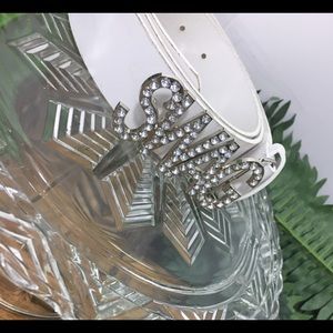 Swag woman’s white belt sz xl